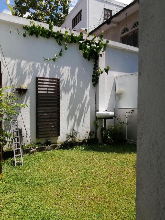 Ibis Apartment Udawalawe Bagian luar foto